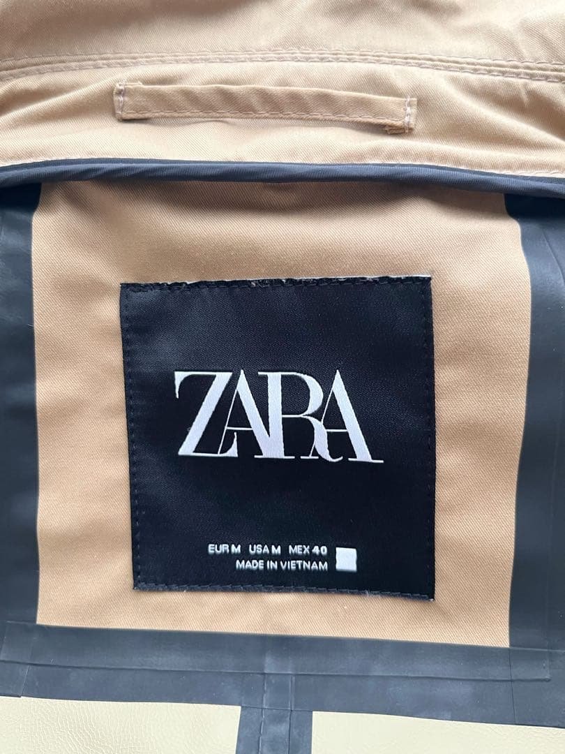 ZARA Stretch Windbreaker Water Repellent Breathable Coat L (Excellent Condition)